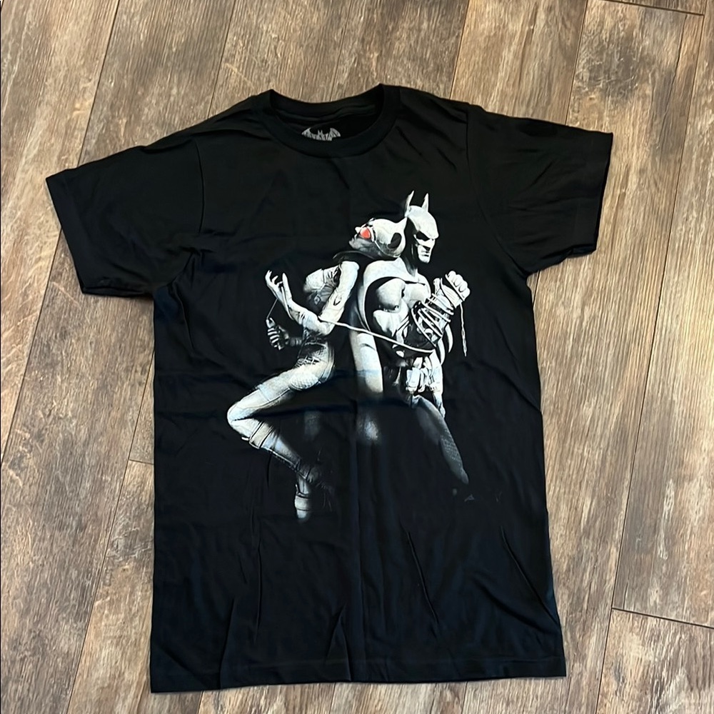 NWOT- Black DC Comics Batman/Cat Woman Graphic Tees - Short Sleeve - Picture 1 of 11